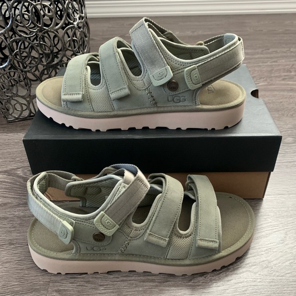 UGG GOLDENCOAST MULTISTRAPS SANDALS